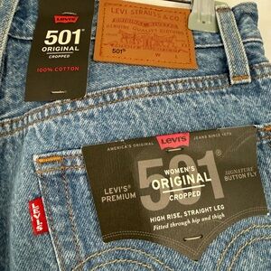 Levi's Premium 501 Cropped Jeans in Blue